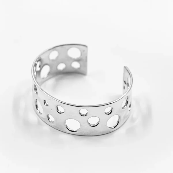 Pulsera Rígida con Circulos